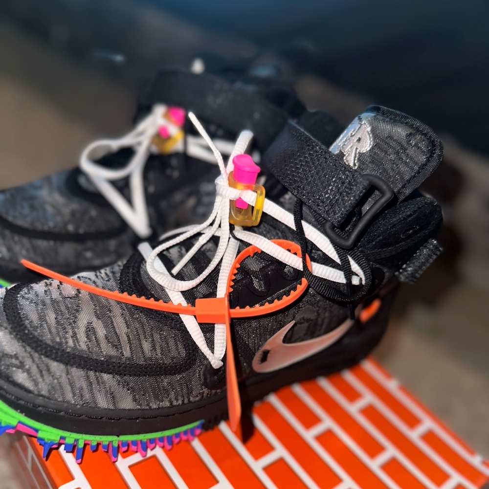 *Authentic Off white Air Force 1 collab